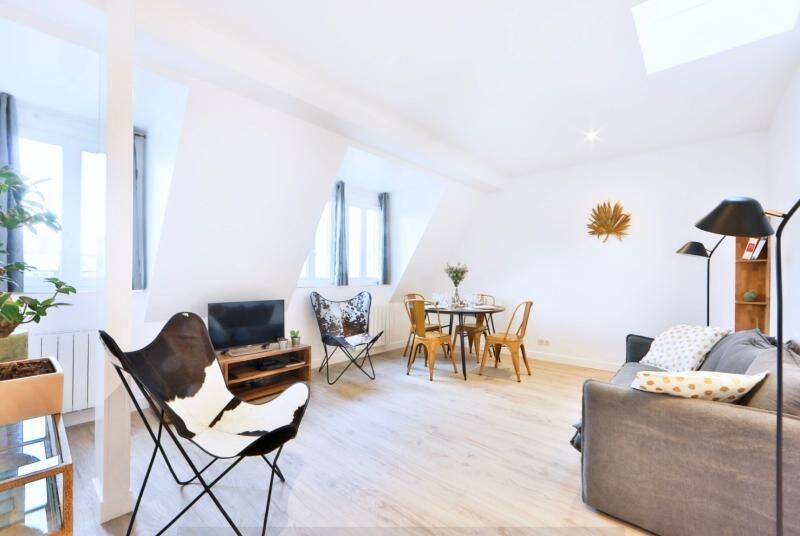 Appartement 3 pièces 62 m² · à Paris 7ème Arrondissement · 62 m² · 3 123 €