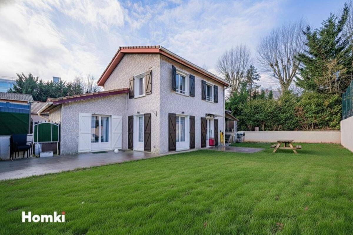 Maison 6 pièces 105 m² · à Meximieux · 105 m² · 329 900 €