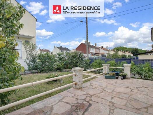 Maison à vendre 173 500 € 5 pièces 3 chambres 80 m² 198 m² de terrain Saint-Étienne-du-Rouvray 76800