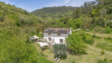 Maison à vendre 399 000 € 4 pièces 4 chambres 122 m² 6 980 m² de terrain Meounes les Montrieux 83136