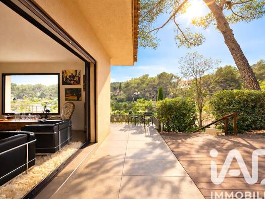 Maison à vendre 685 000 € 5 pièces 4 chambres 150 m² 1 016 m² de terrain Peypin 13124