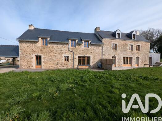Maison à vendre 750 000 € 10 pièces 9 chambres 253 m² 1 700 m² de terrain Landévant 56690