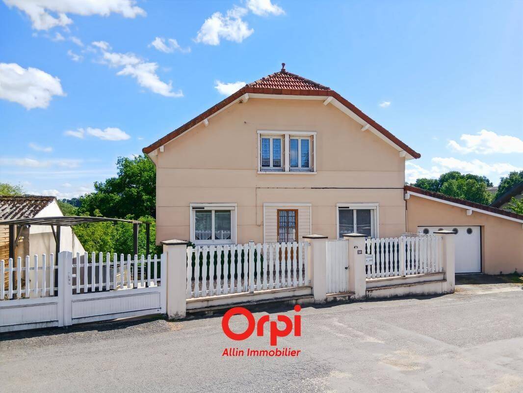 Maison 6 pièces 162 m² · à Auzances · 162 m² · 147 000 €