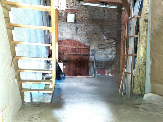 Maison à vendre 96 480 € 4 pièces 3 chambres 182 m² 525 m² de terrain Cinquetral Saint-Claude 39200