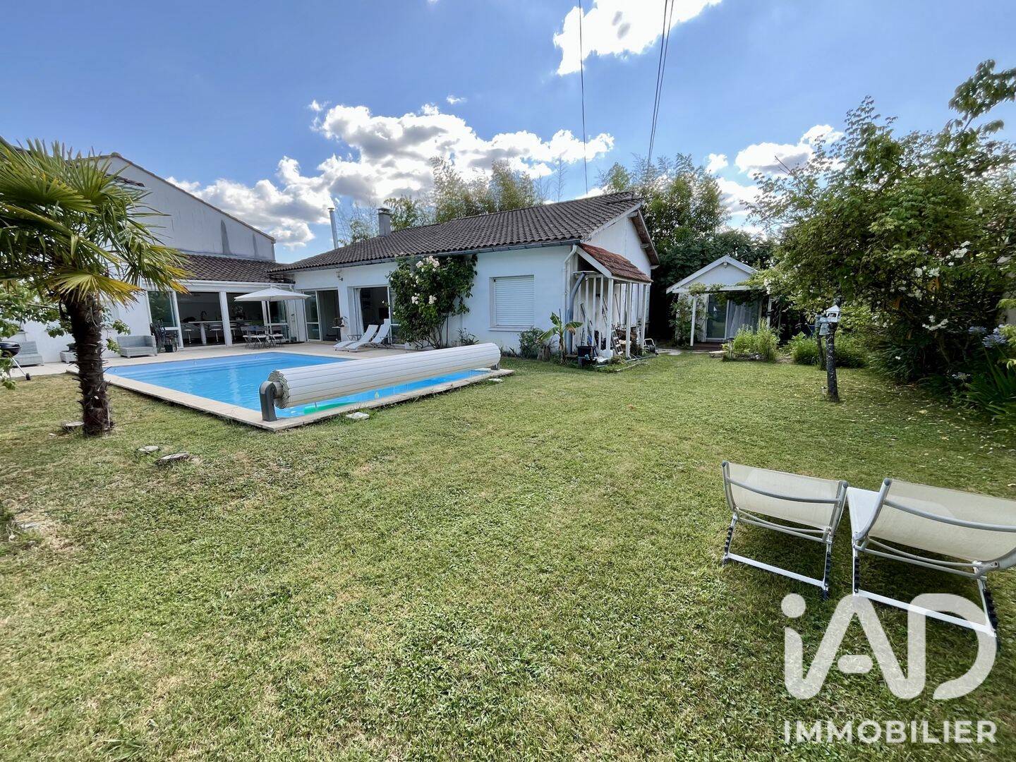 Maison 8 pièces 215 m² · à Mérignac · 215 m² · 822 000 €