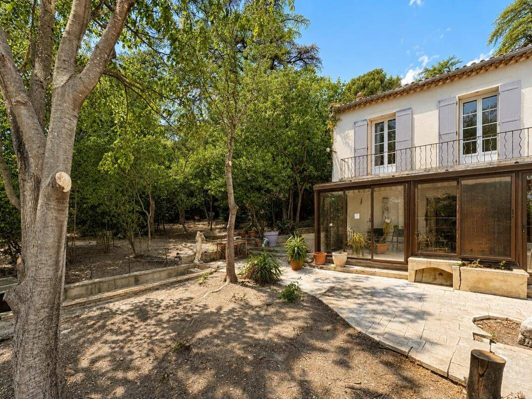 Maison 5 pièces 122 m² · à Villeneuve-lès-Avignon · 122 m² · 298 000 €