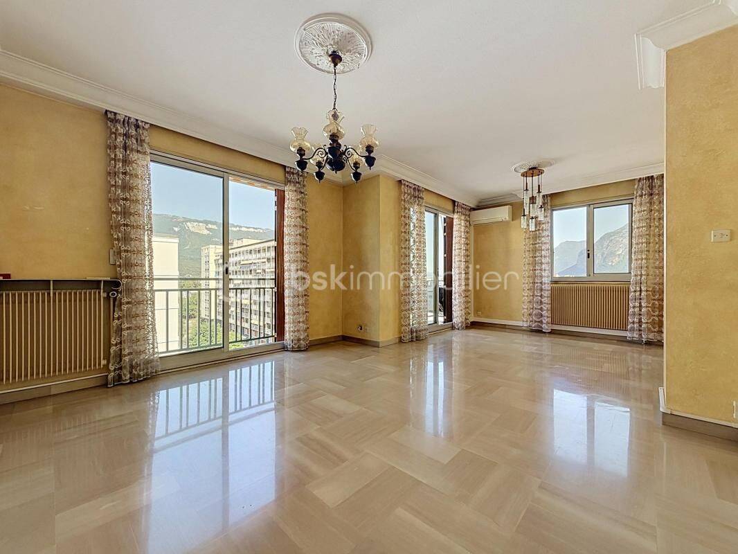 Appartement 5 pièces 96 m² · à Grenoble · 95,5 m² · 169 000 €