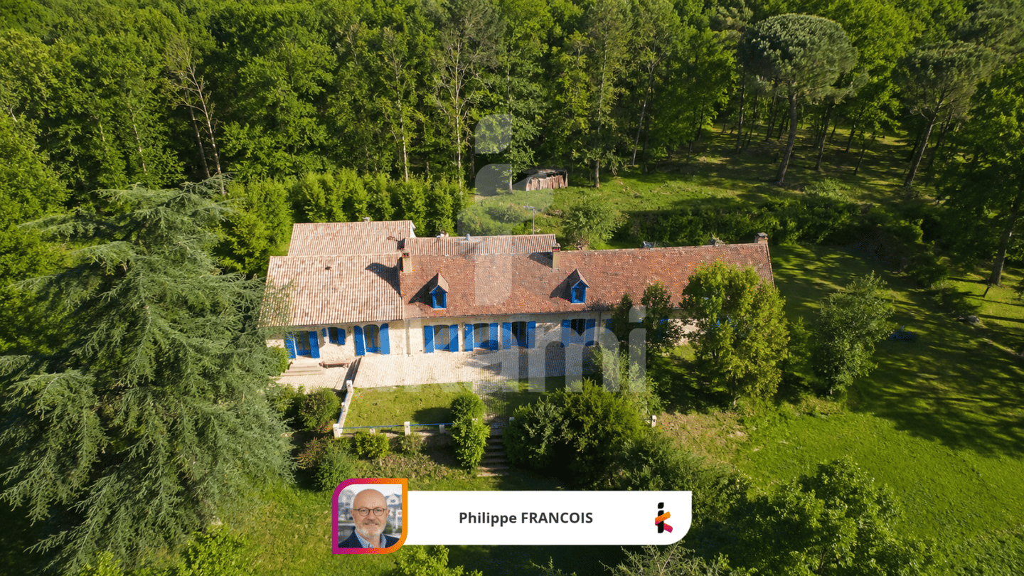 Maison 9 pièces 326 m² · à Lembras · 326 m² · 469 000 €