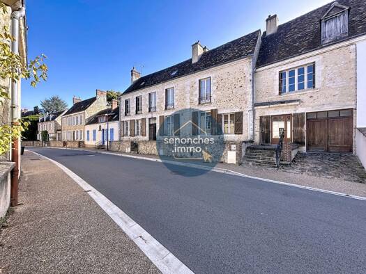 Maison à vendre 249 000 € 10 pièces 7 chambres 330 m² 897 m² de terrain Centre Ville Nord Nogent-le-Rotrou 28400