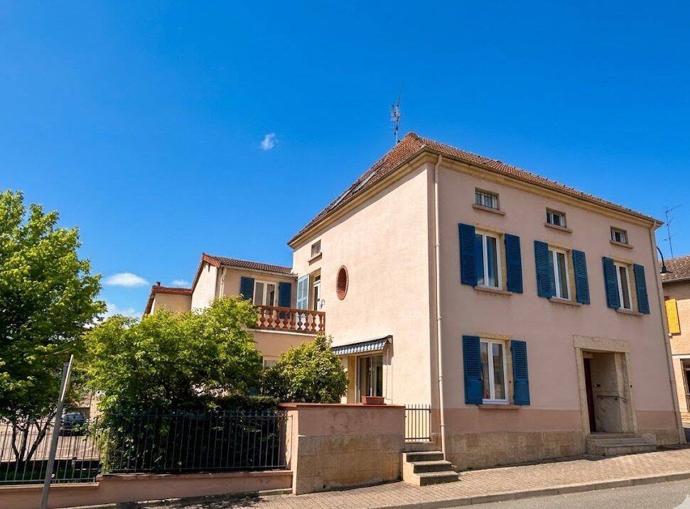 Maison 7 pièces 163 m² · à Briennon · 163,4 m² · 270 000 €