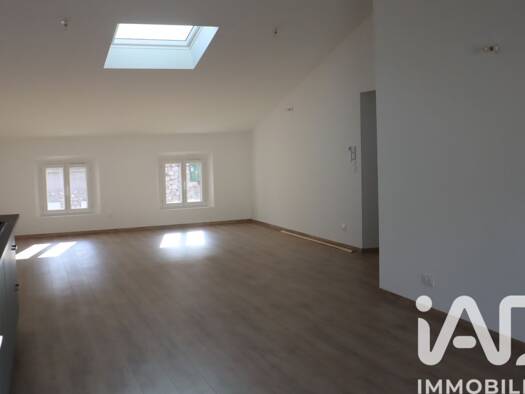 Appartement à vendre 241 000 € 4 pièces 2 chambres 99 m² Étage 2/3 Buis-les-Baronnies 26170