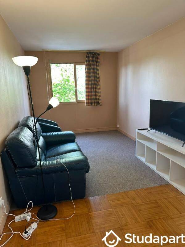 1 pièce 12 m² · à Grigny · 12 m² · 500 €/mois