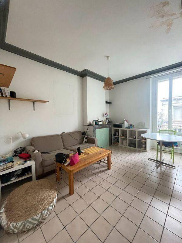 Appartement 3 pièces 55 m² · à Bordeaux · 55 m² · 860 €
