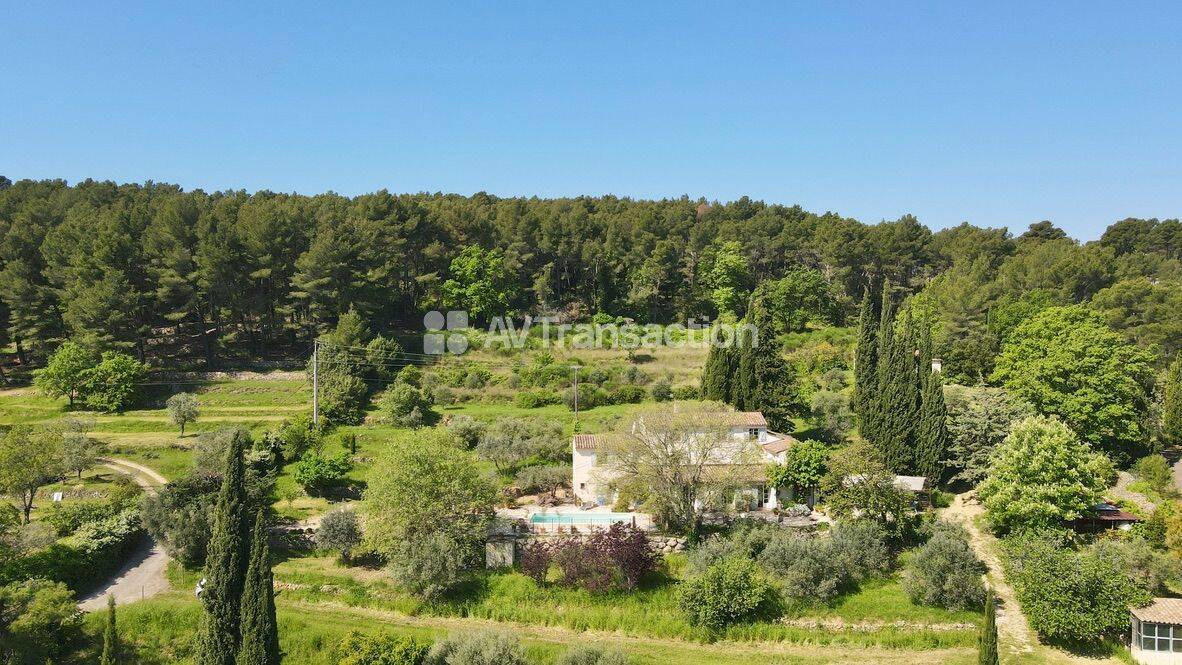 Maison 7 pièces 100 m² · à Flayosc · 100 m² · 950 000 €