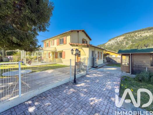 Maison à vendre 480 000 € 5 pièces 4 chambres 144 m² 1 524 m² de terrain Peille 06440