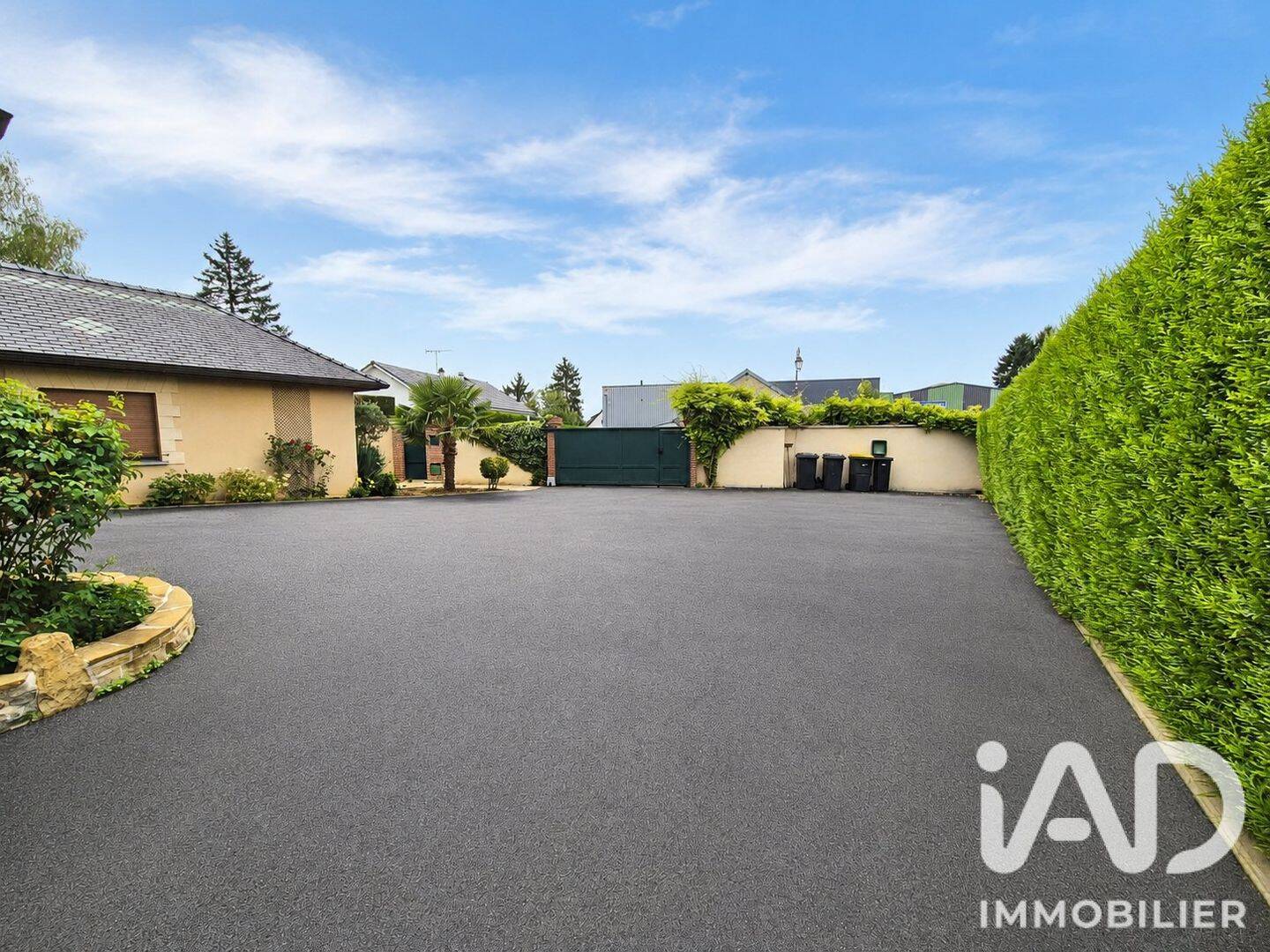 Maison 8 pièces 240 m² · à Aiglemont · 240 m² · 433 500 €