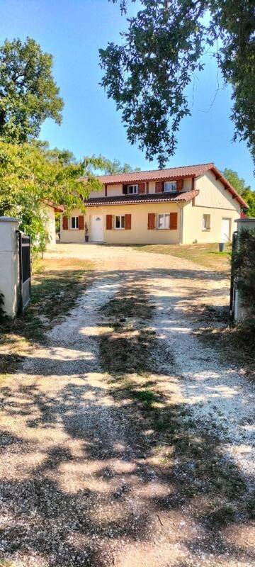 Maison 6 pièces 157 m² · à Aire-sur-l'Adour · 157 m² · 288 000 €
