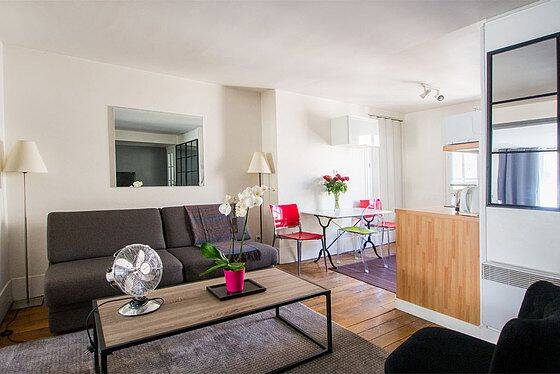 Appartement 3 pièces 45 m² · à Paris 7ème Arrondissement · 45 m² · 2 710 €