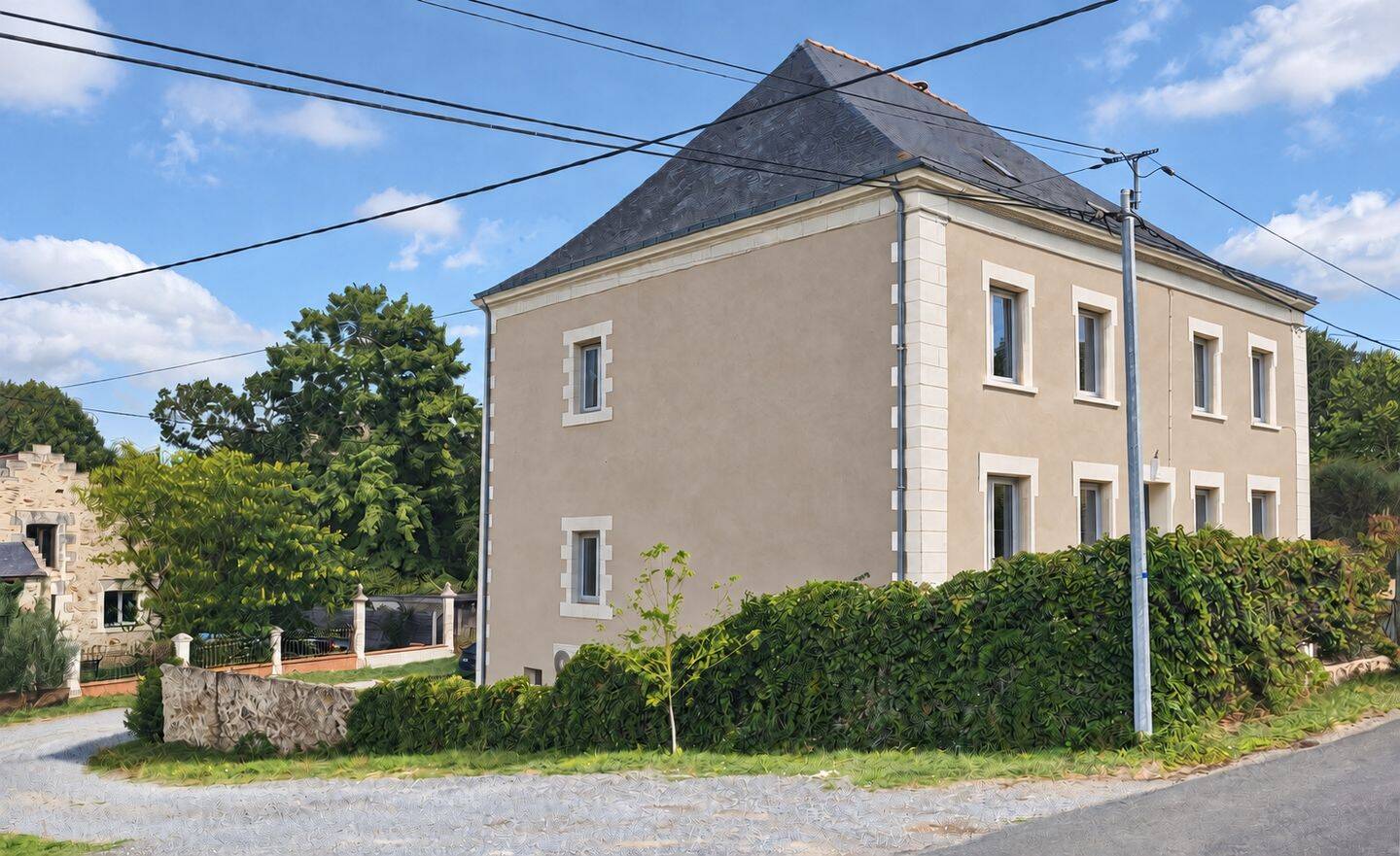 Maison 9 pièces 196 m² · à Saint-Georges-sur-Loire · 196 m² · 349 990 €