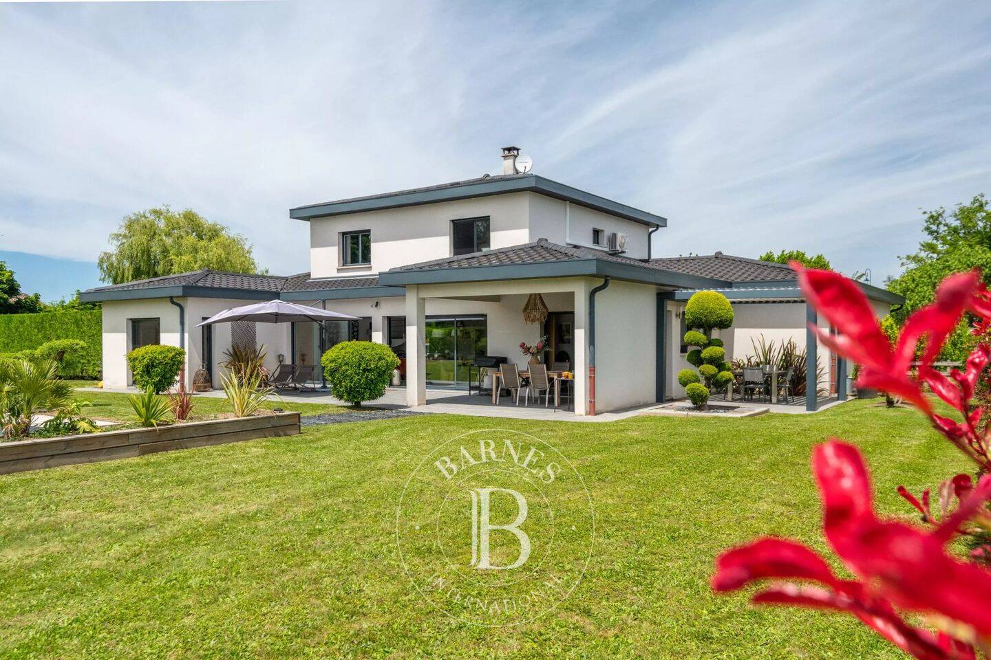 Maison 8 pièces 188 m² · à Saint-Pierre-de-Chandieu · 188 m² · 1 390 000 €