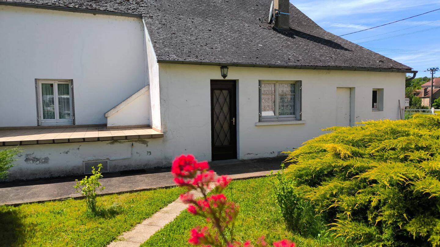 Maison 5 pièces 99 m² · à Brinon-sur-Beuvron · 99,3 m² · 81 000 €