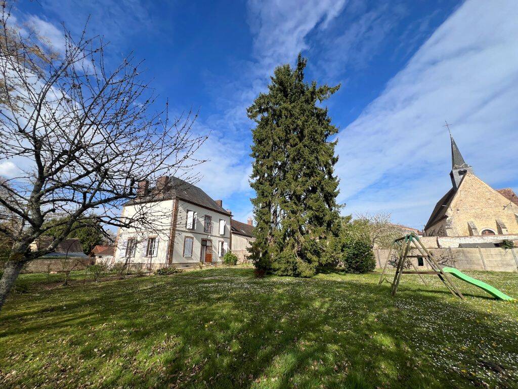 Maison 6 pièces 160 m² · à Sens · 160 m² · 235 000 €