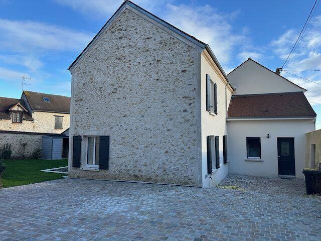 Maison 4 pièces 106 m² · à Courdimanche · 106 m² · 1 767 €