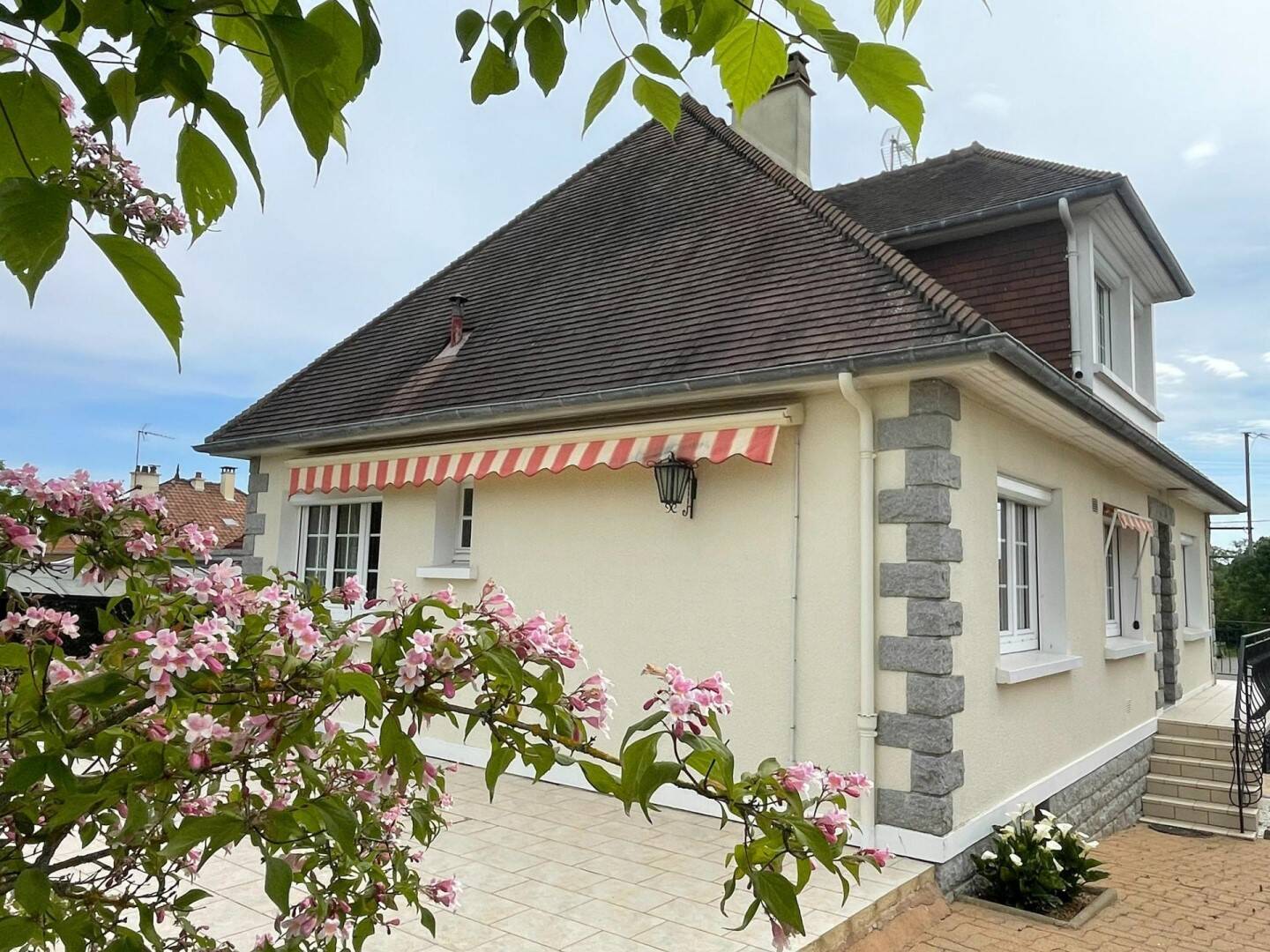 Maison 5 pièces 108 m² · à Noyen-sur-Sarthe · 108 m² · 189 900 €