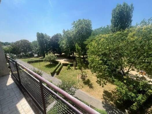 Duplex à vendre 255 000 € 4 pièces 3 chambres 81,5 m² Étage 2/4 Peupleraie Fresnes 94260