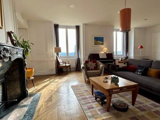 Appartement à vendre 342 500 € 5 pièces 4 chambres 150 m² RDC Château-Gontier 53200