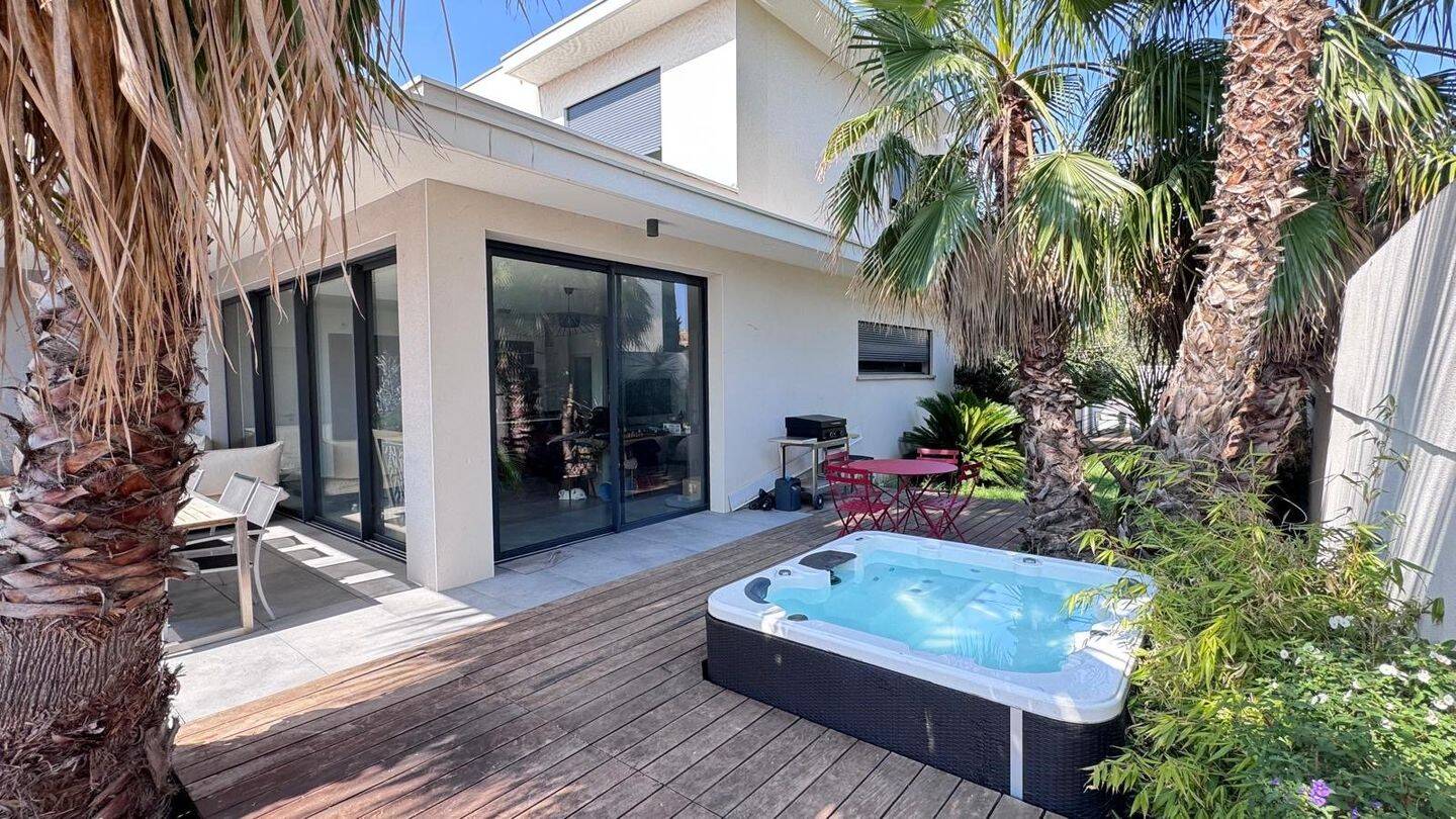 Maison 4 pièces 180 m² · à Lattes · 180 m² · 990 000 €