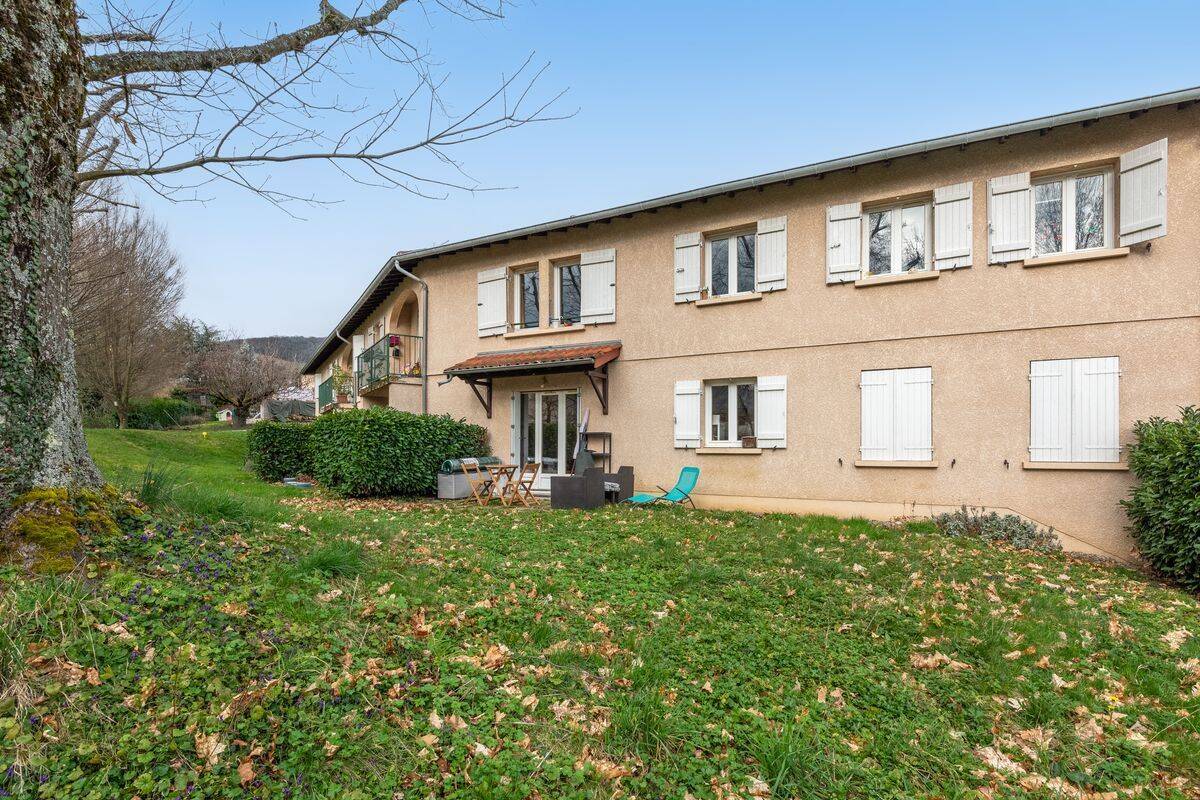 Appartement 4 pièces 80 m² · à Quincié-en-Beaujolais · 80 m² · 130 000 €