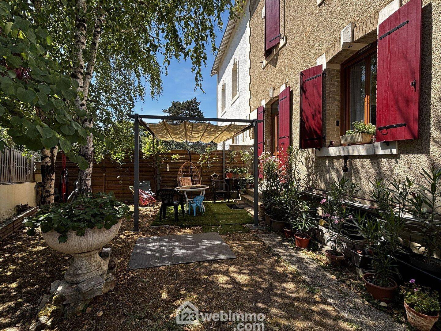 Maison 5 pièces 136 m² · à Saint-Benoît · 136 m² · 199 900 €