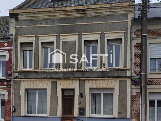 Immeuble à vendre 156 500 € 250 m² Nord Le Cateau-Cambrésis 59360