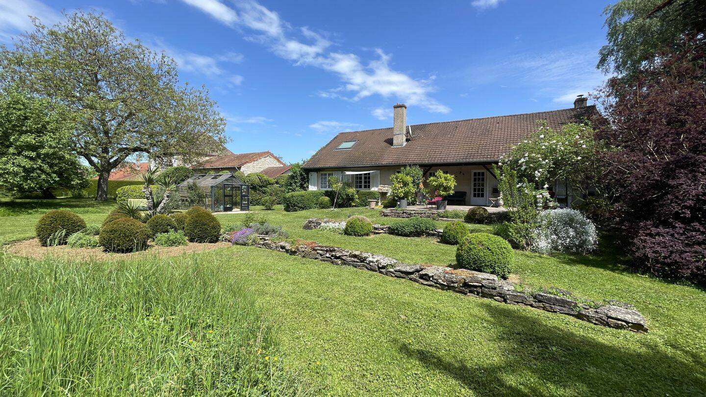 Maison 7 pièces 174 m² · à Beaune · 174 m² · 529 000 €