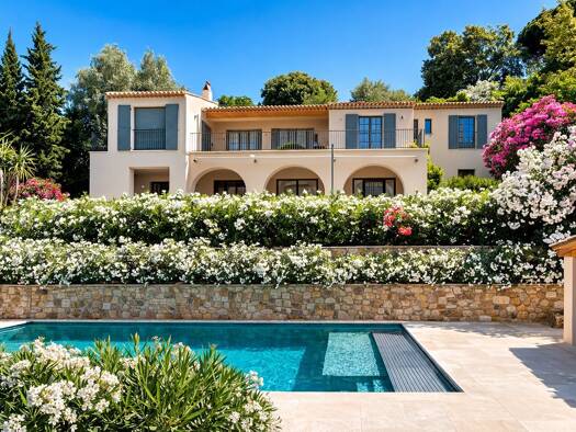 Maison à vendre 6 800 000 € 7 pièces 6 chambres 264 m² 8 102 m² de terrain Gassin 83580