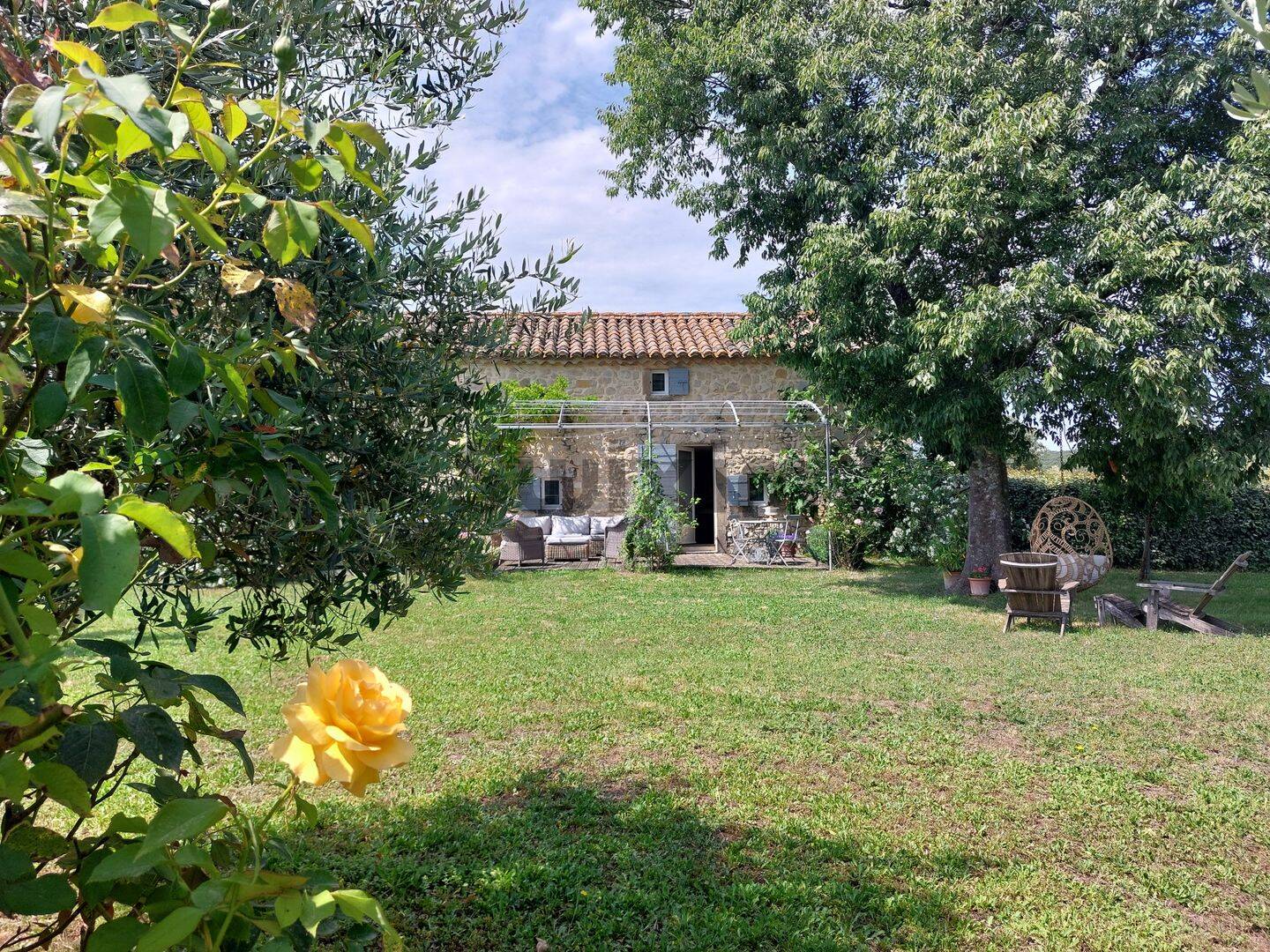 Maison 8 pièces 220 m² · à Montaren-Et-Saint-Médiers · 220 m² · 736 000 €
