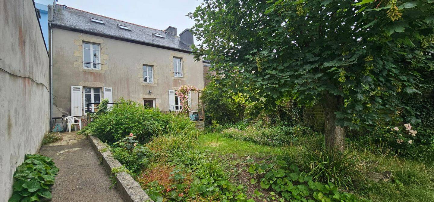 Maison 8 pièces 182 m² · à Brest · 182 m² · 312 700 €