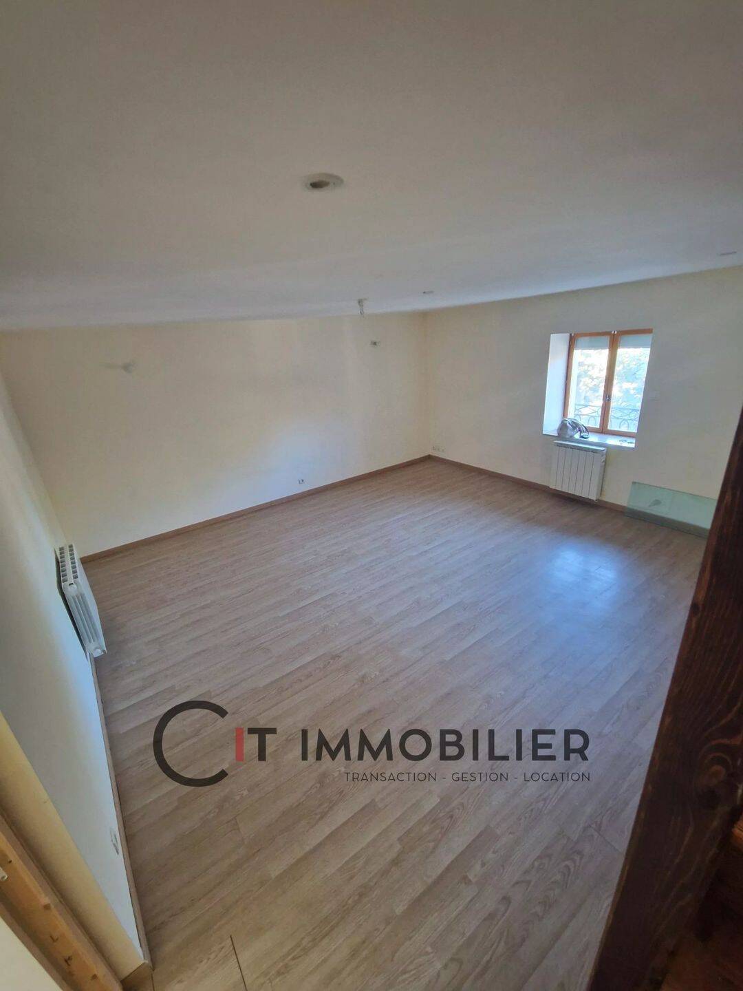 Appartement 4 pièces 71 m² · à Sermérieu · 71 m² · 700 €/mois