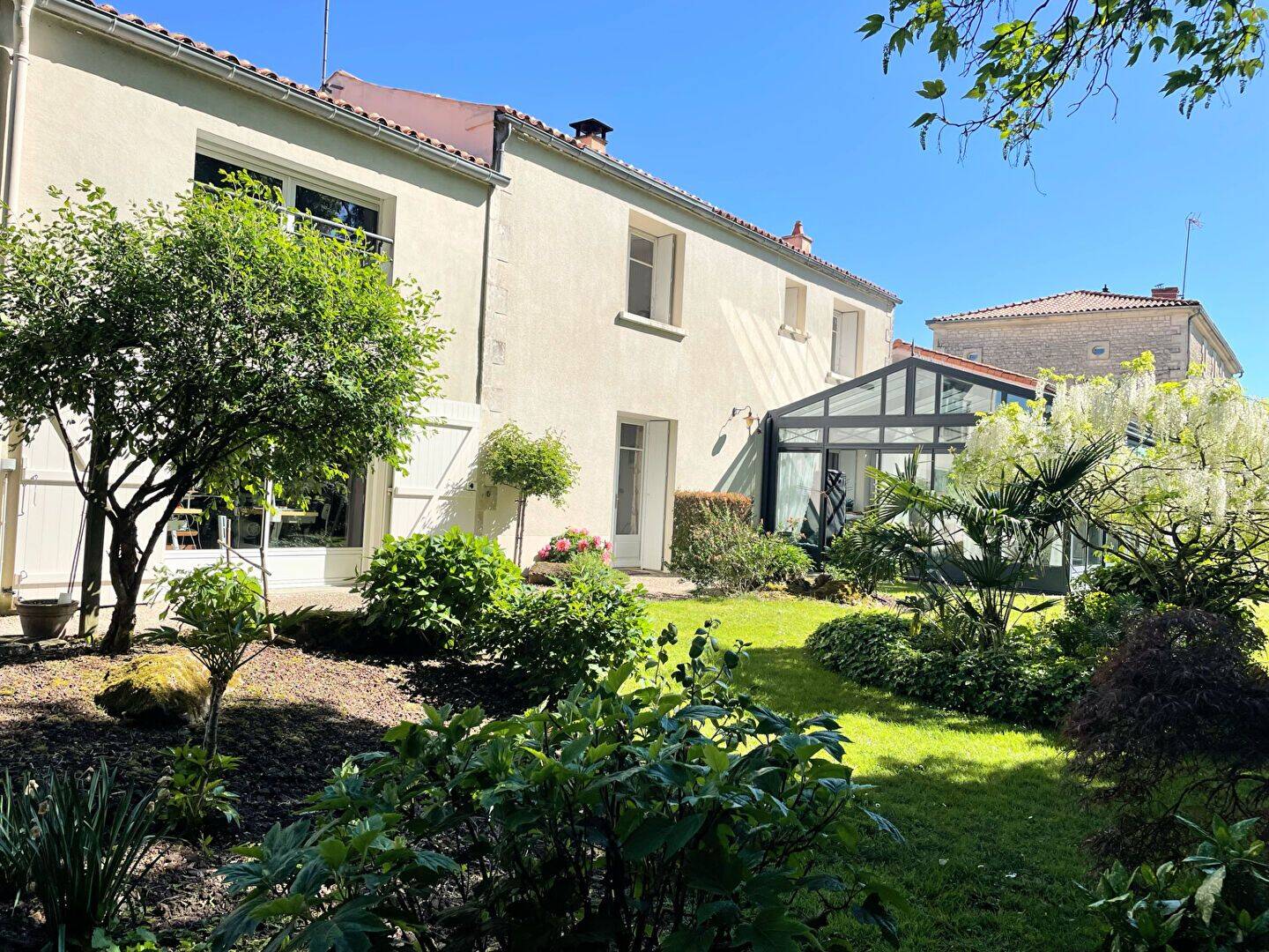 Maison 4 pièces 174 m² · à Fontenay-le-Comte · 174,2 m² · 359 000 €