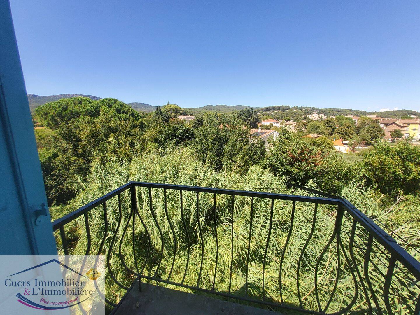 Appartement 3 pièces 70 m² · à Cuers · 69,7 m² · 980 €