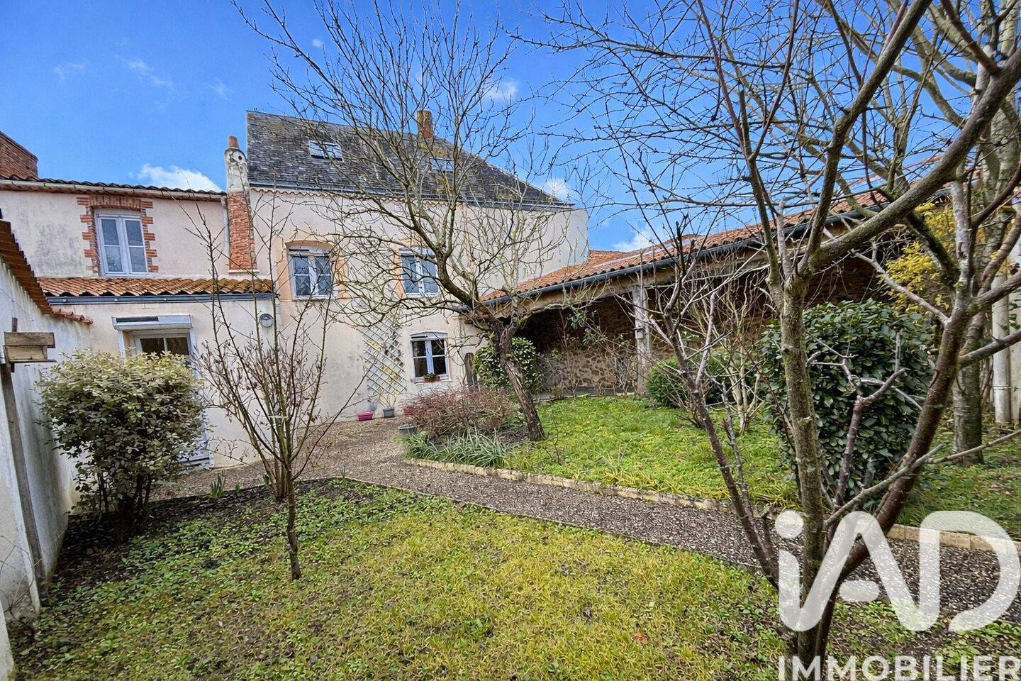 Maison 6 pièces 159 m² · à Le Poiré-sur-Vie · 158,8 m² · 299 500 €
