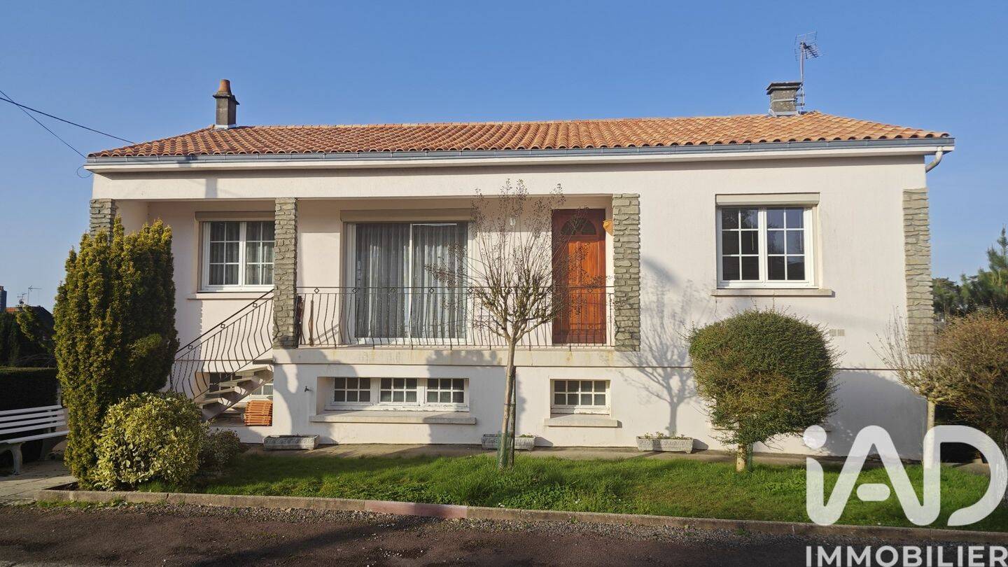 Maison 5 pièces 112 m² · à L'Absie · 112 m² · 98 000 €