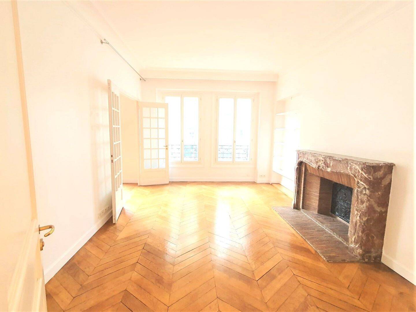 Appartement 4 pièces 100 m² · à Paris 17ème Arrondissement · 100 m² · 850 000 €