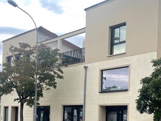 Local commercial à vendre 460 000 € 230 m² de surface de vente Marche Vichy 03200