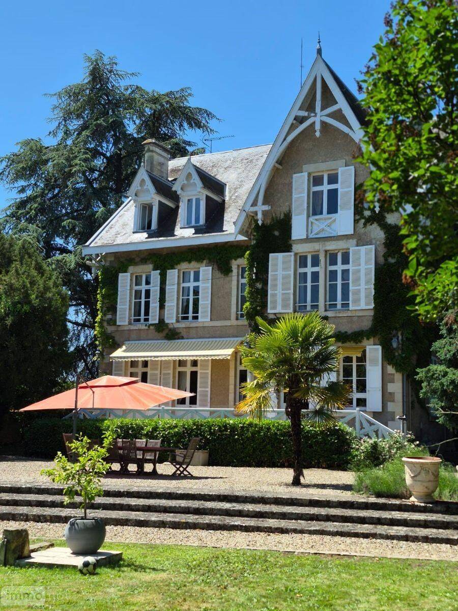 Maison 13 pièces 416 m² · à Saint-Amand-Montrond · 416 m² · 646 800 €