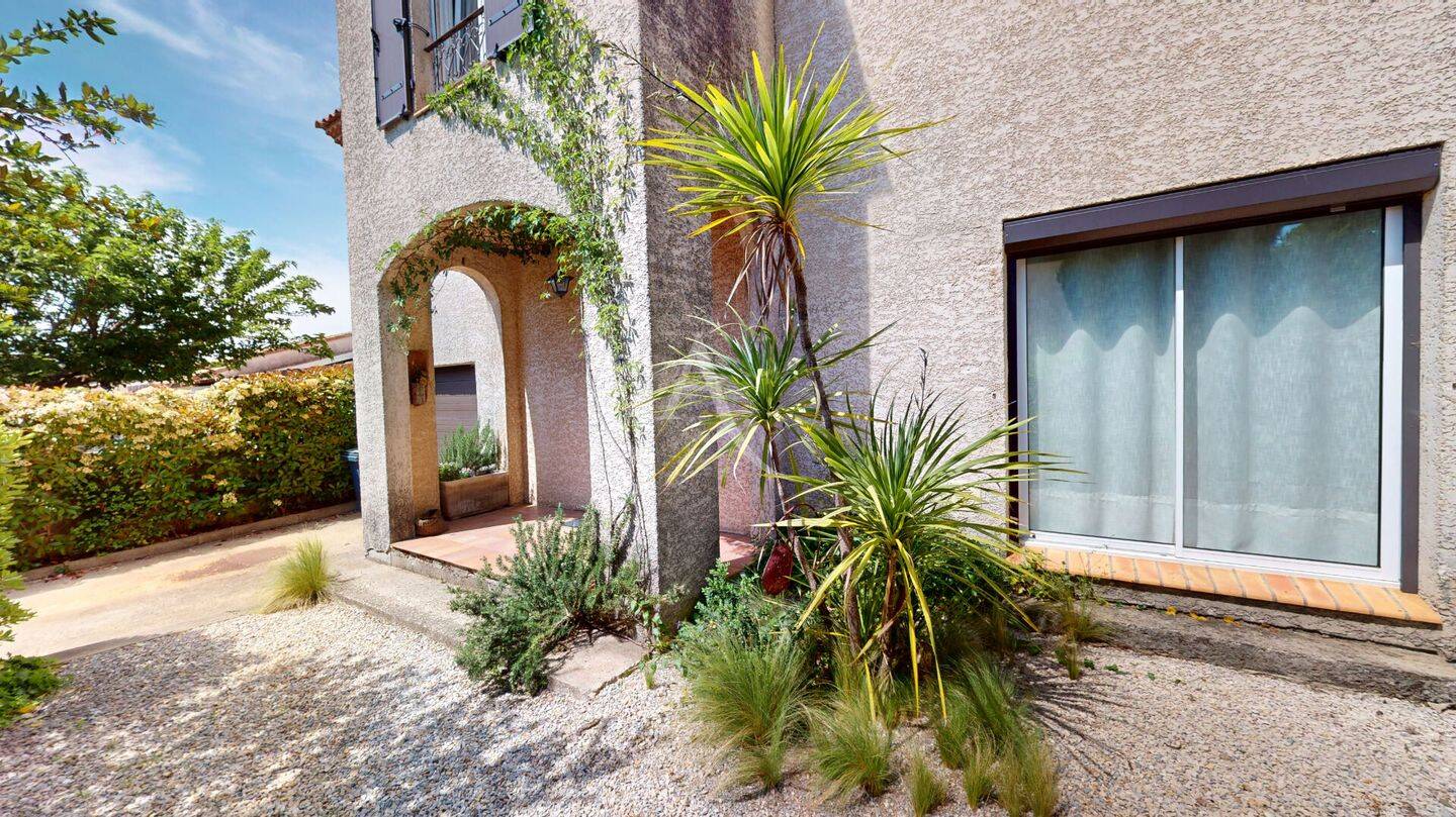 Maison 7 pièces 155 m² · à Nîmes · 155,4 m² · 370 000 €