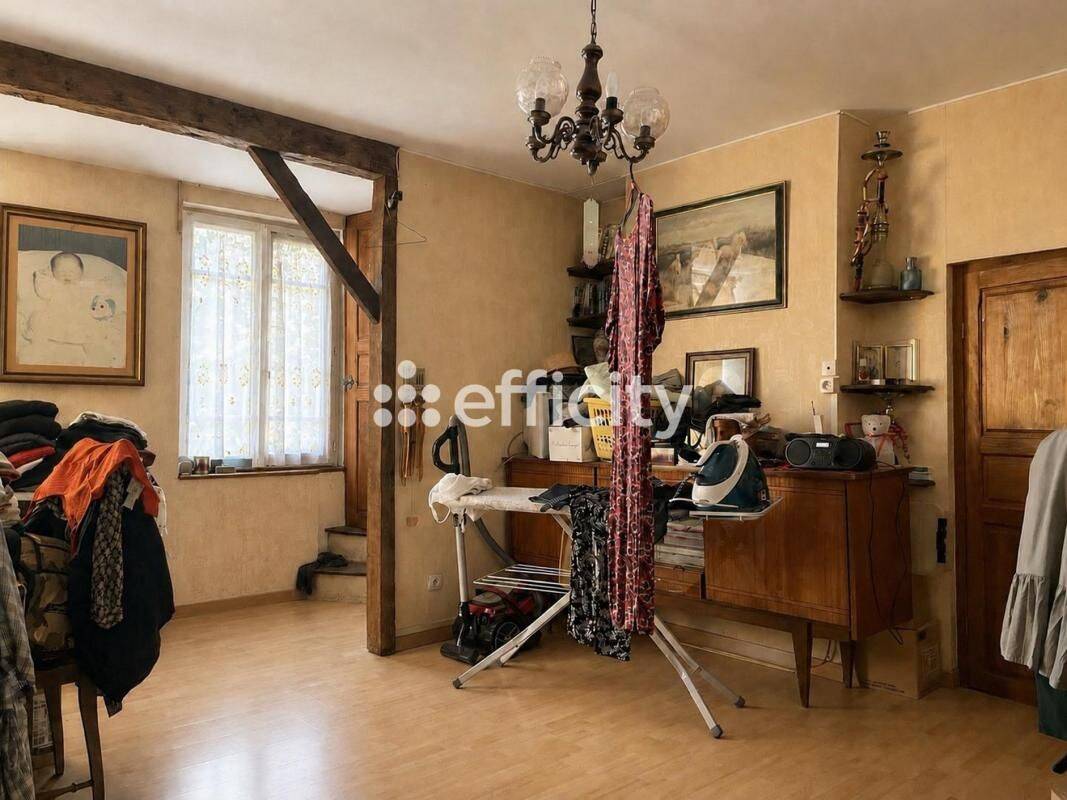 Maison 4 pièces 212 m² · à La Ferté-en-Ouche · 212 m² · 75 000 €
