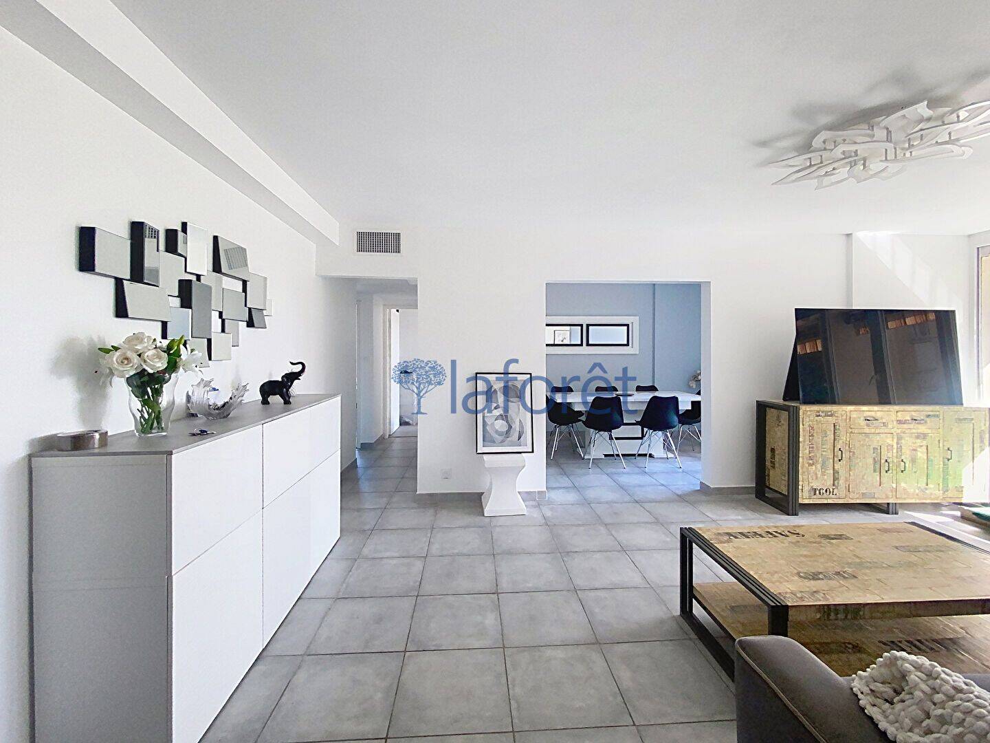 Appartement 5 pièces 98 m² · à La Valette-du-Var · 97,9 m² · 1 500 €