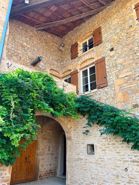 Maison 5 pièces 104 m² · à Val d'Oingt · 103,9 m² · 1 220 €/mois